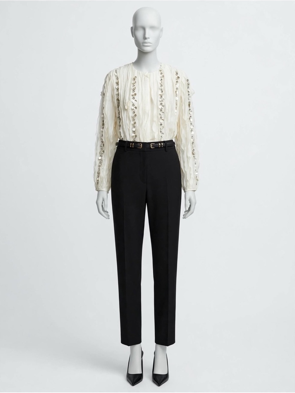All-over embellishment and the pleating, size M